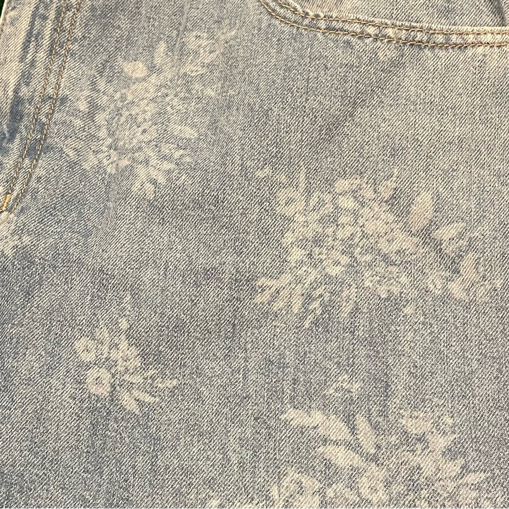 Universal Thread Jeans - Picture 7 of 9